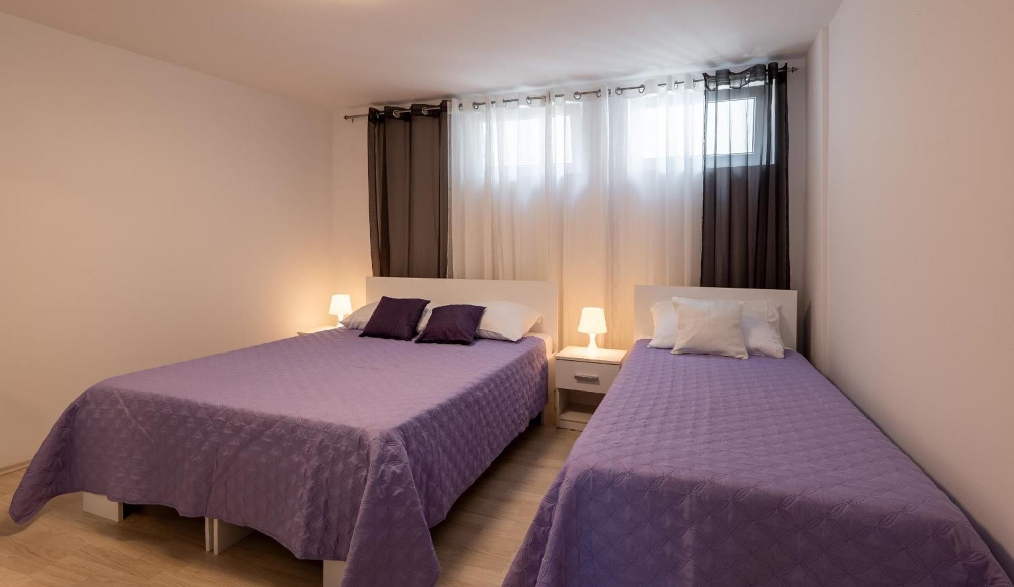 Apartments Tanja & Josipa パグ エクステリア 写真