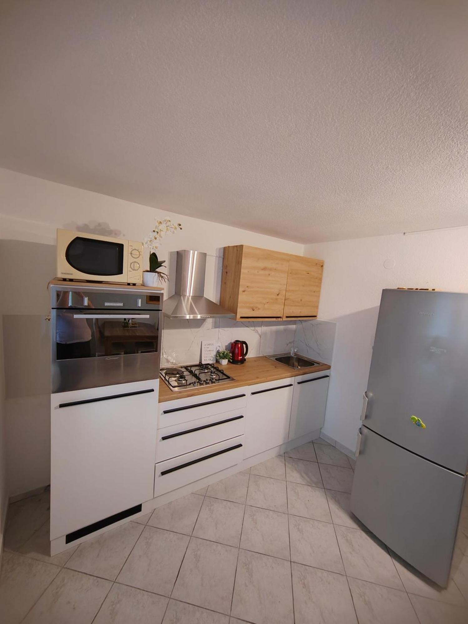 Apartments Tanja & Josipa パグ エクステリア 写真
