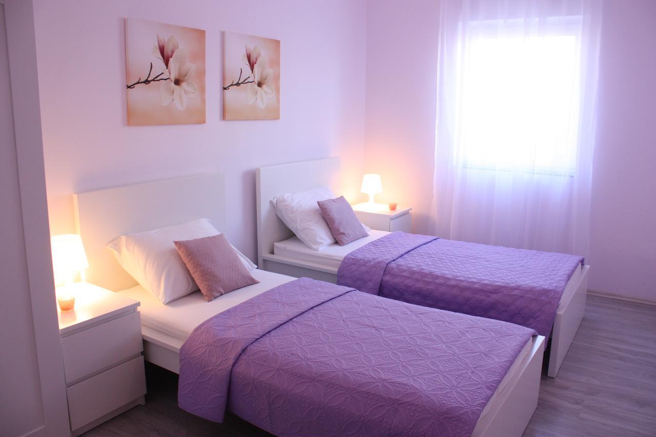 Apartments Tanja & Josipa パグ エクステリア 写真
